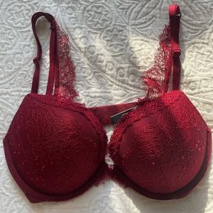 Maroon bra